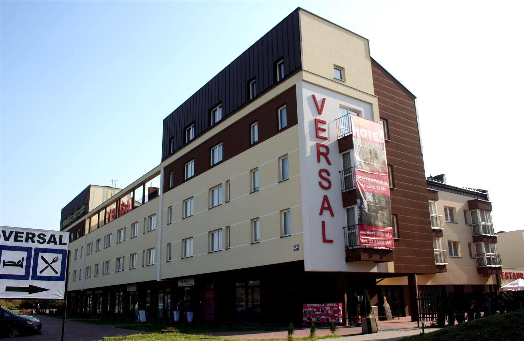 Versal Airport Modlin Новы-Двур-Мазовецкий Экстерьер фото